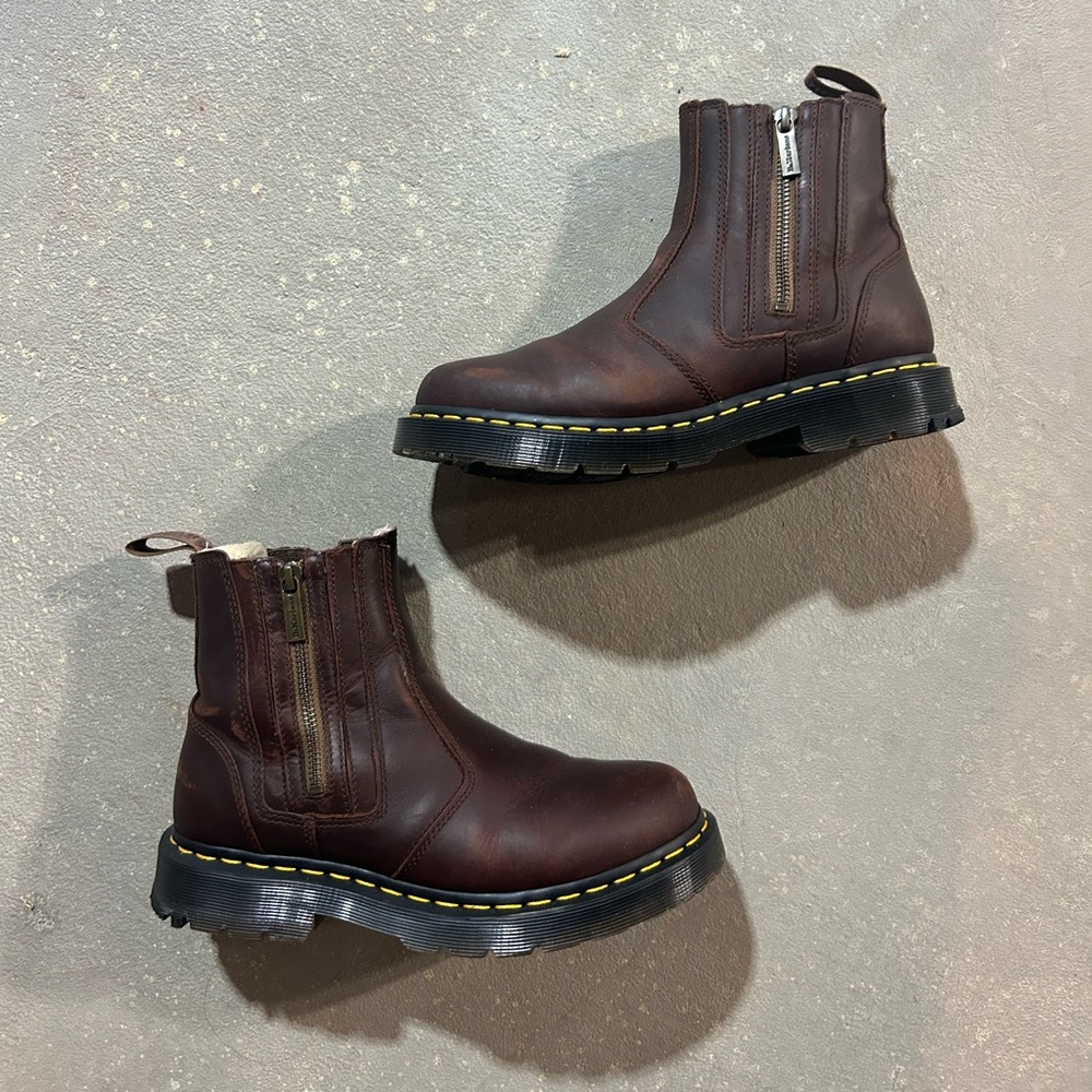 Dr Martens Chelsea Leather Boots